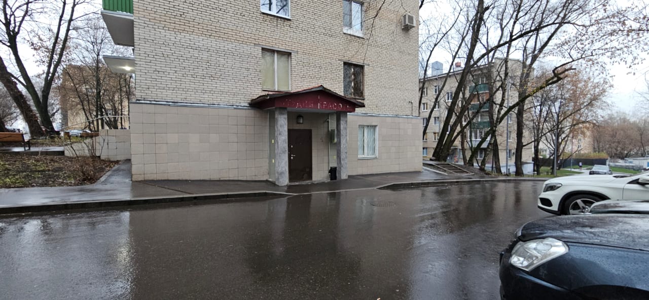 Коммерческая, 150 м² — фото 1 из 17